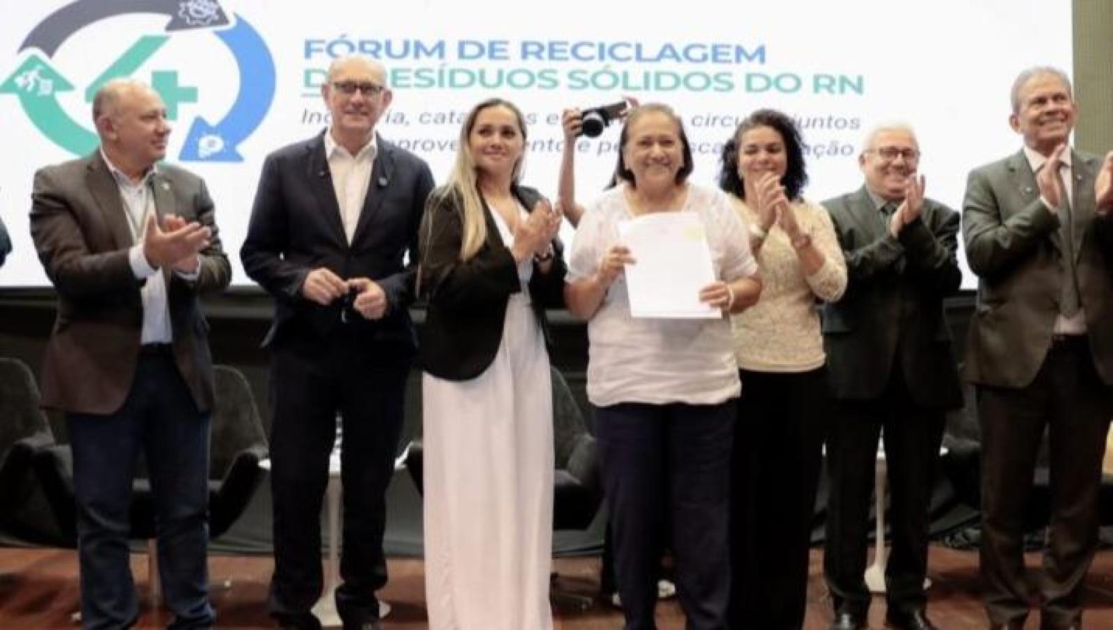 Governadora sanciona lei que determina a Política Estadual de Incentivo à Reciclagem