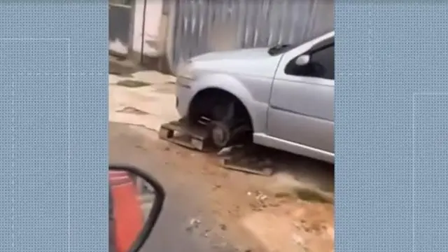 "Arrastão do pneu’: carros amanhecem sem rodas na Baixada Fluminense