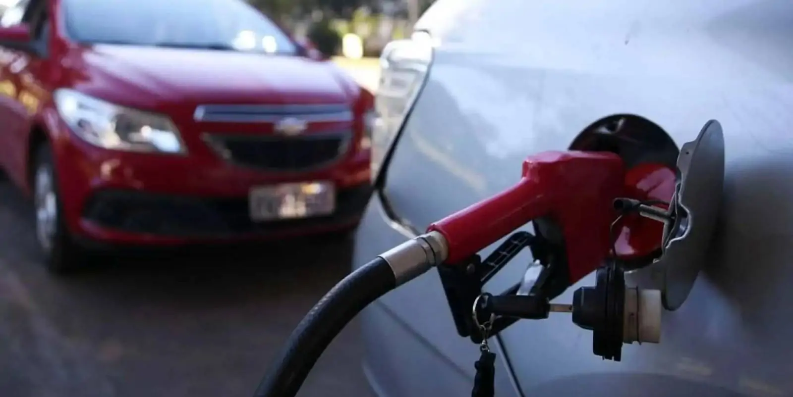 'MP do fim do mundo' pode aumentar preço de combustíveis e pneus: entenda