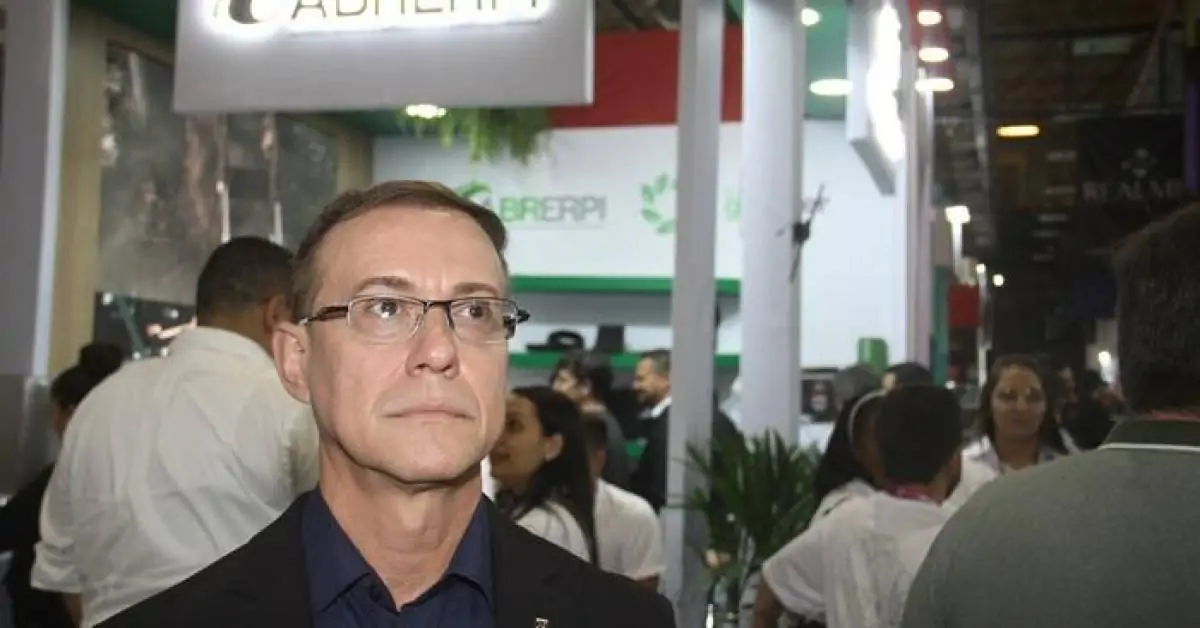 Abrerpi expõe desafios da reciclagem na Pneushow 2024