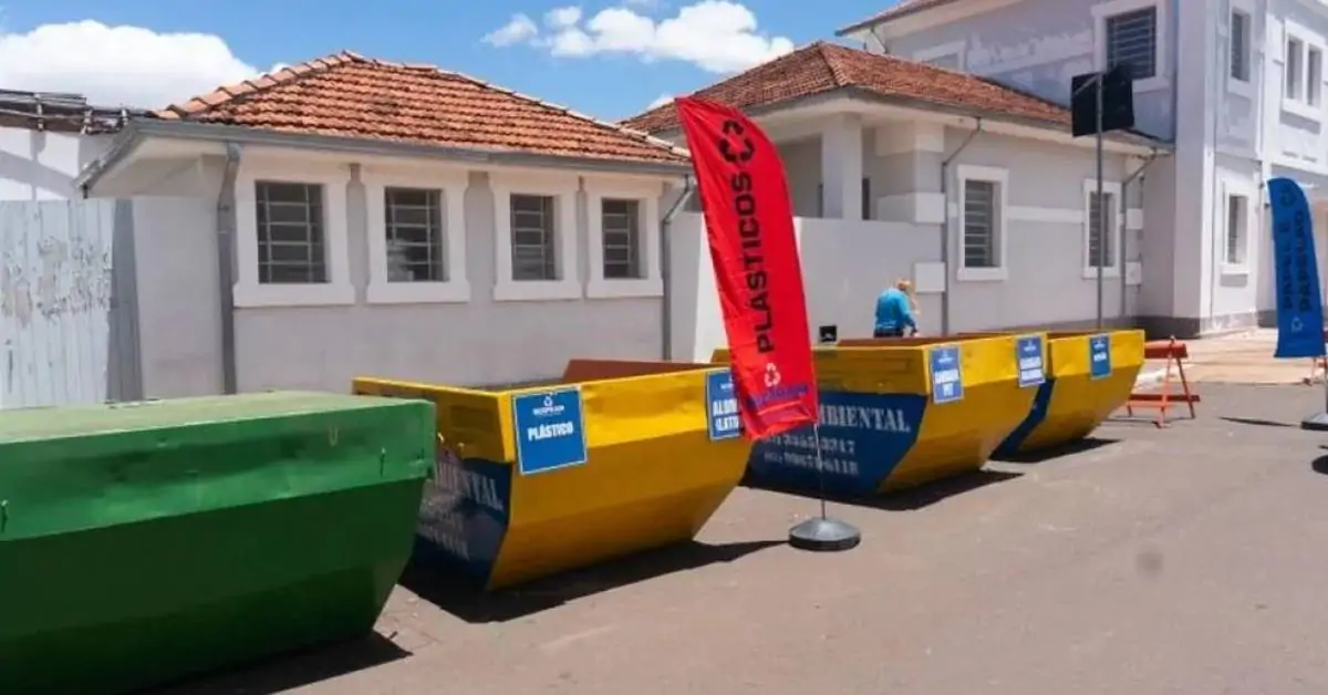 Ação drive-thru recolhe eletrônicos, recicláveis e eletrodomésticos para reciclagem em Campo Grande