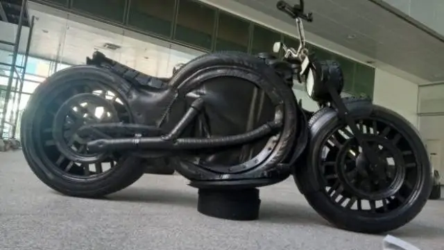 Artesão faz até escultura de moto com pneu velho, veja na matéria do Jornal Opção