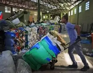 Bitributação e informalidade do cidadão são gargalos para reciclagem
