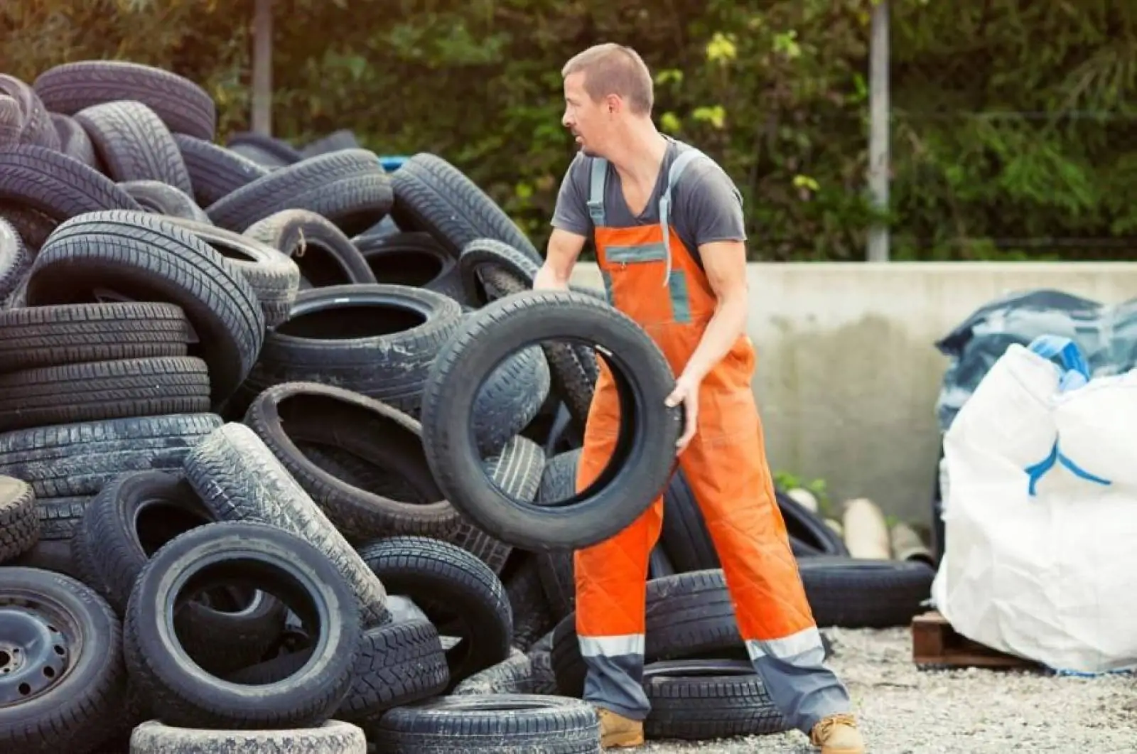 Brasil é referência na reciclagem de pneus