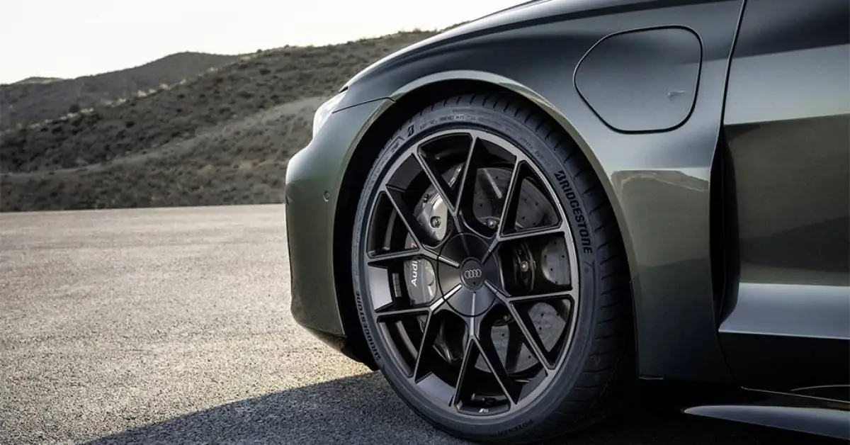 Bridgestone cria pneu com 55% de materiais reciclados