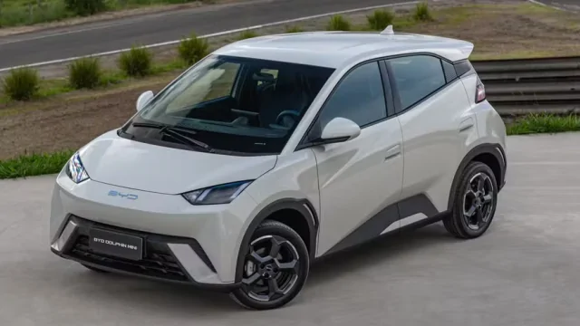 BYD Dolphin Mini tem pneu que não existe no Brasil; marca garante reposição
