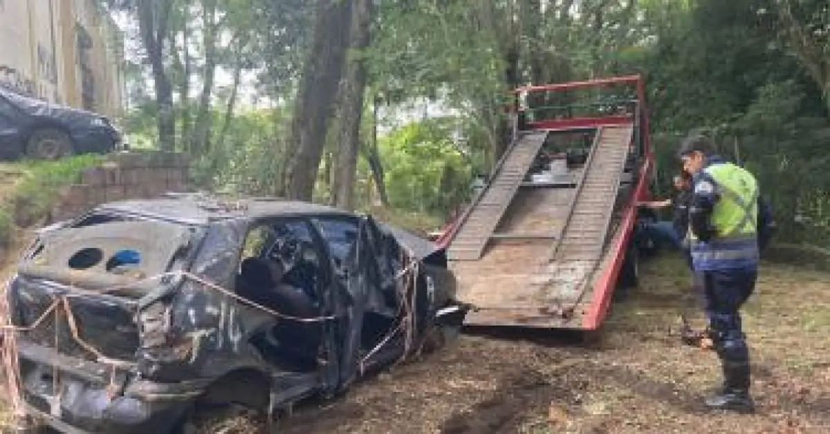 Carros abandonados recolhidos pela EPTC são encaminhados para reciclagem