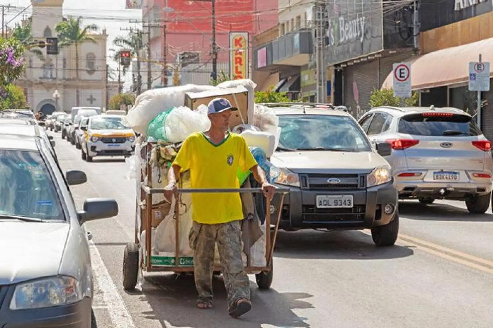 Catadores constrangem a cadeia mundial da reciclagem