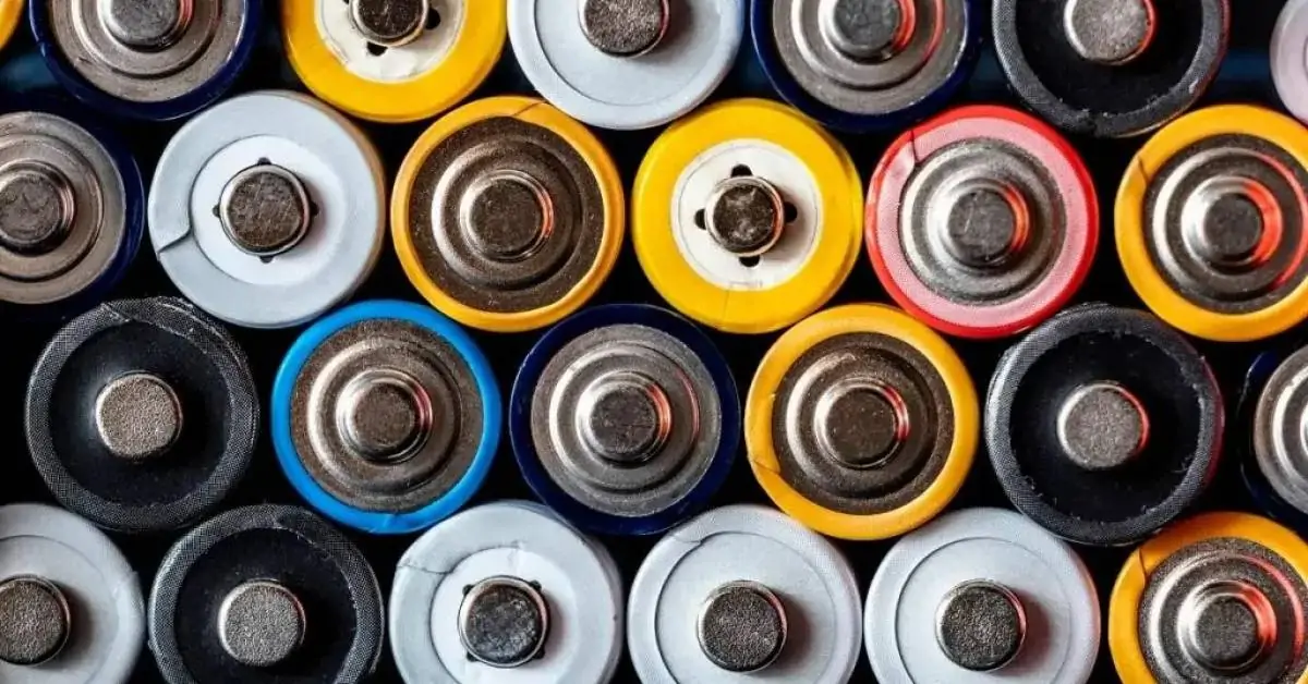 China investe em tecnologia de reciclagem para enfrentar desafio de descarte de baterias de energia
