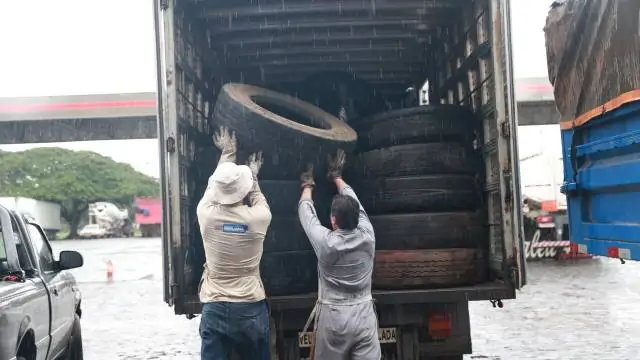 COLETA É EM BORRACHARIAS E NA CASA DOS MORADORES QUE SOLICITAM SERVIÇO POR TELEFONE OU APLICATIVO; PNEU É UM OBJETO DE GRANDE POTENCIAL PARA A PROLIFERAÇÃO DO AEDES