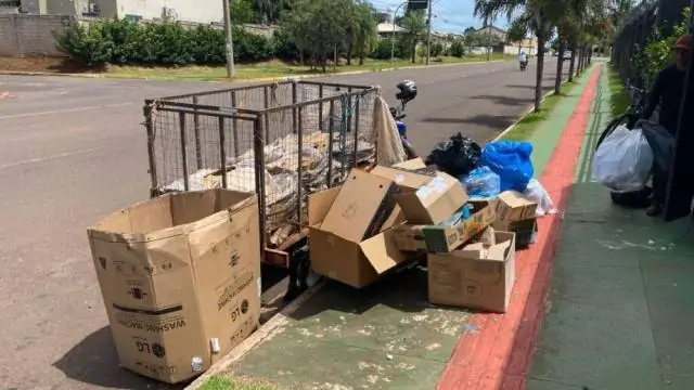 Com catadores informais, coleta de recicláveis da Solurb cai 18% em quatro anos