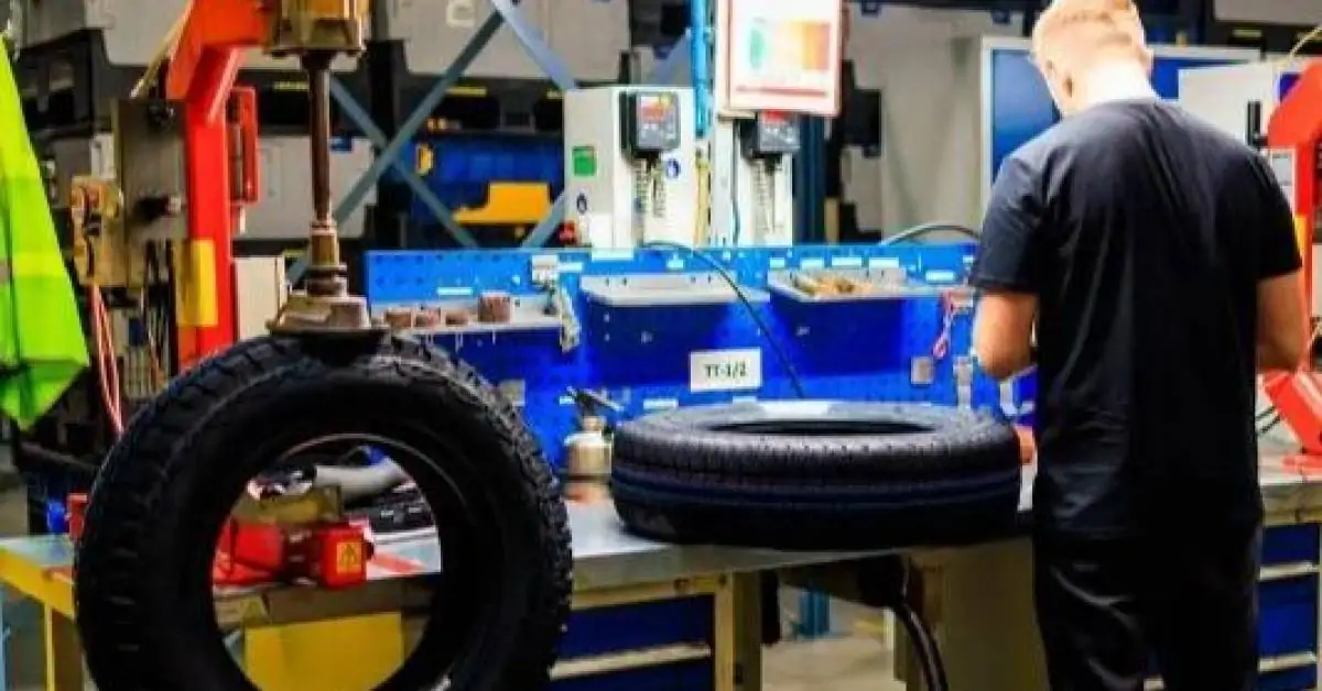 Como pneus reciclados estão fortalecendo o asfalto nas estradas dos EUA