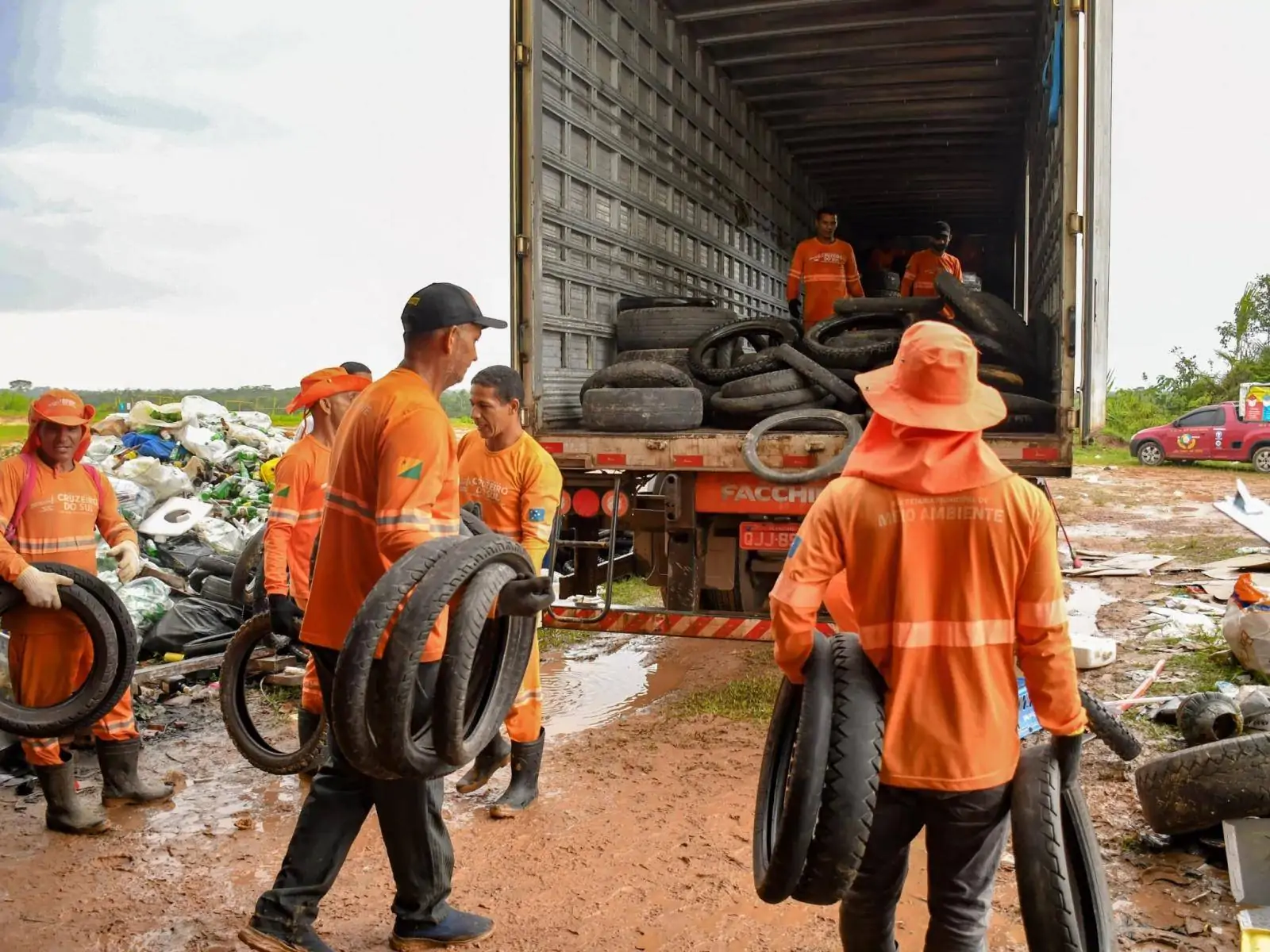 Cruzeiro do Sul firma parceria para destinar pneus inutilizados para reciclagem no Mato Grosso
