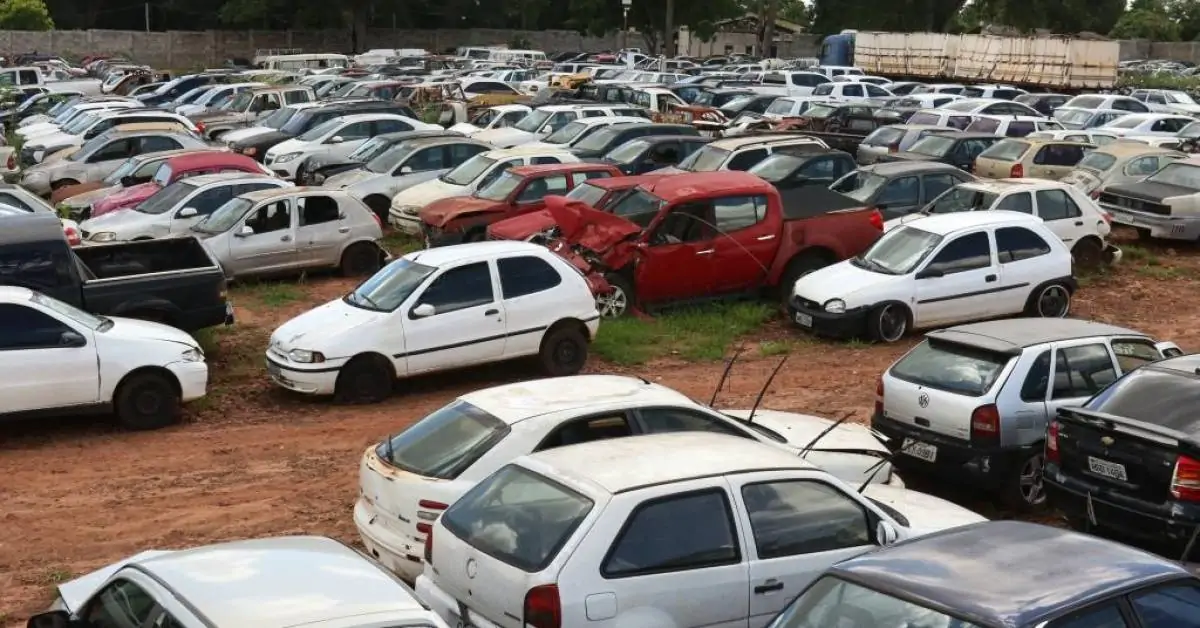 Detran abre Leilão de sucata para reciclagem de veículo apreendidos no interior