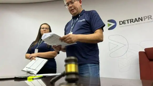 Detran-PR leiloa 10.450 veículos inservíveis para reciclagem e arrecada R$ 4 milhões