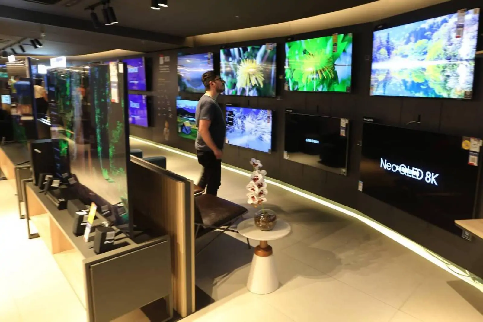 Economia dá sinais de perda de ritmo na reta final de 2022