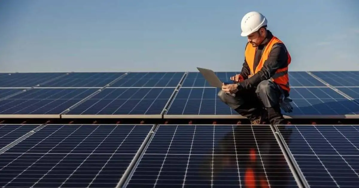 Empresa brasileira quer capturar as placas de energia solar que viram lixo