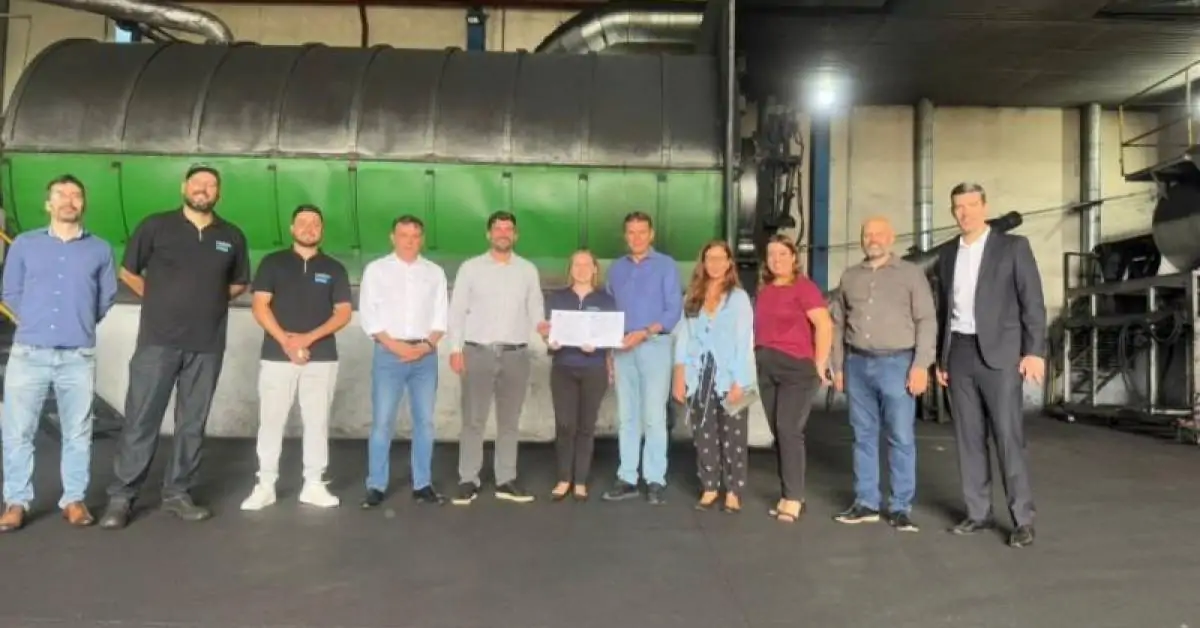 Estado entrega primeira licença ambiental de tratamento térmico para borracha