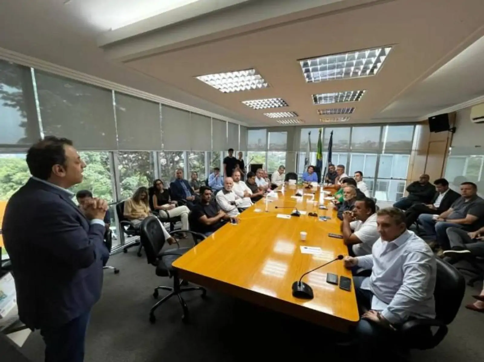 Fábrica de pneus deve gerar 1,2 mil empregos em Ponta Grossa