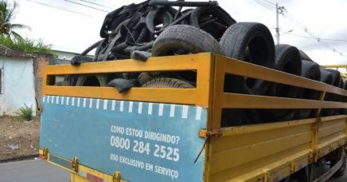 Feira de Santana registra mais de 155 mil carcaças de pneus recolhidas no ano