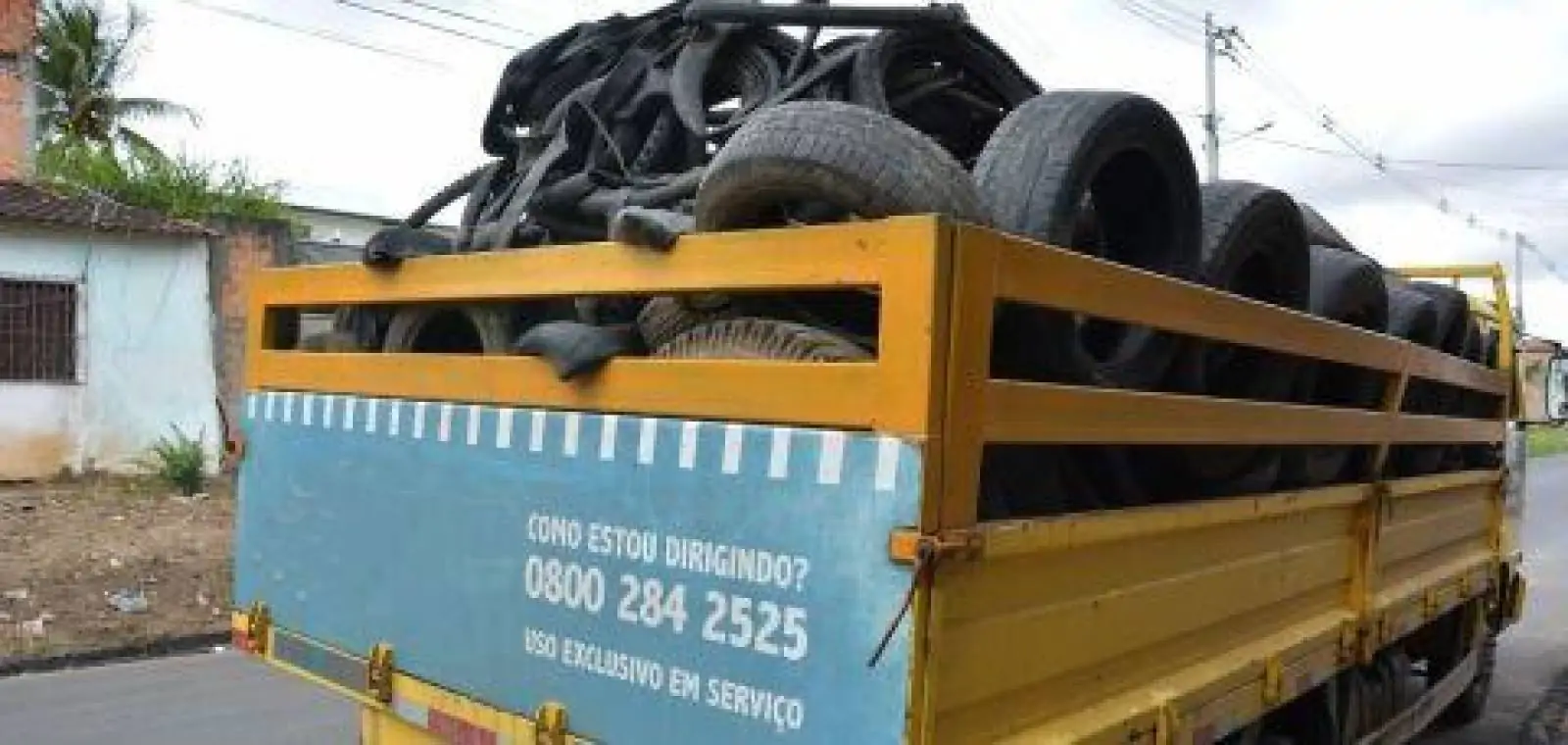 Feira de Santana registra mais de 155 mil carcaças de pneus recolhidas no ano