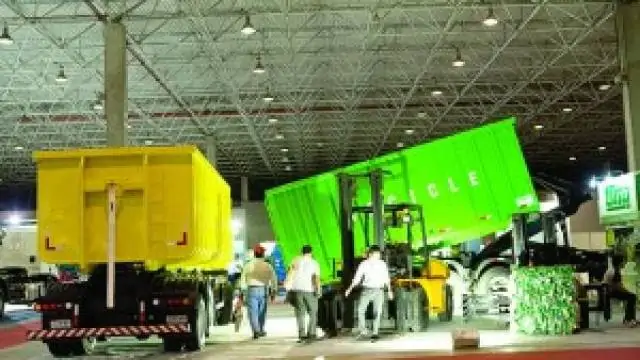 Feira reúne empreendedores do setor de reciclagem da américa latina