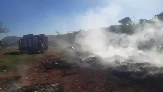 Fogo em pneus descartados às margens de estrada mobiliza bombeiros em Corumbá