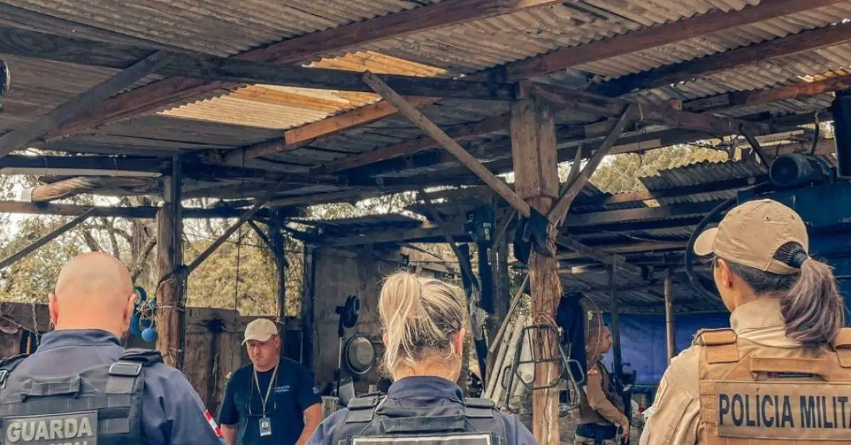 Forças de segurança de Balneário Camboriú realizam fiscalização em estabelecimentos de reciclagem