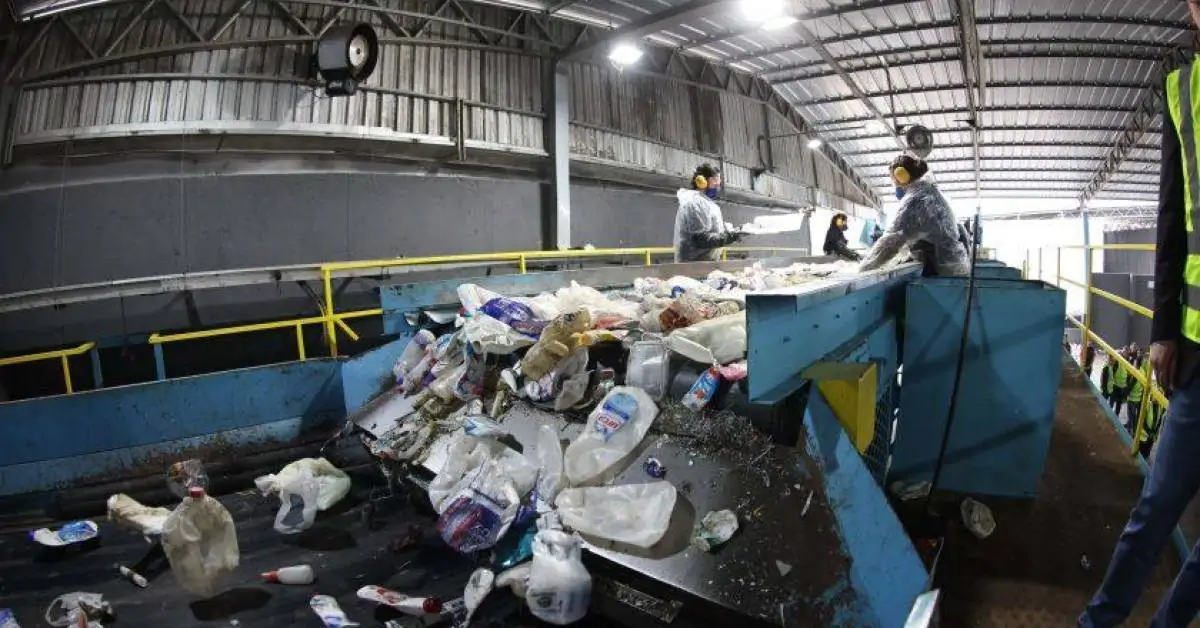 Governo do Paraná firma parceria para promoção da cadeia ética de reciclagem