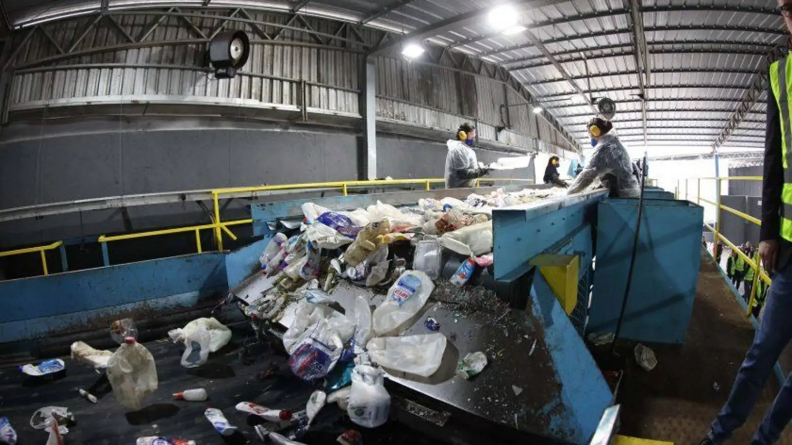 Governo do Paraná firma parceria para promoção da cadeia ética de reciclagem