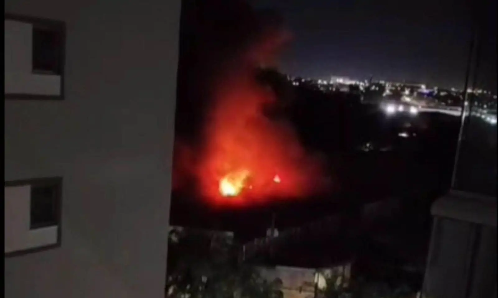 Incêndio atinge casa de reciclagem em Betim