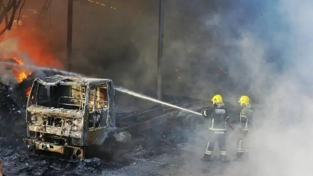 Incêndio destrói depósito de reciclagem em São Leopoldo