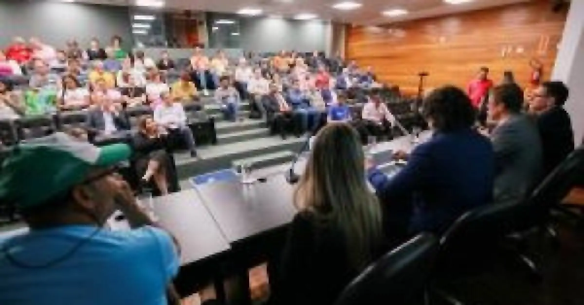 Lançamento da Frente Parlamentar da Reciclagem abre discussão sobre trabalho da categoria