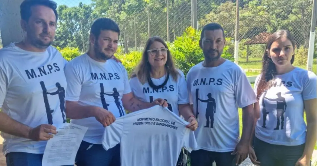 Movimento de produtores da borracha busca apoio de Beth Sah&atilde;o