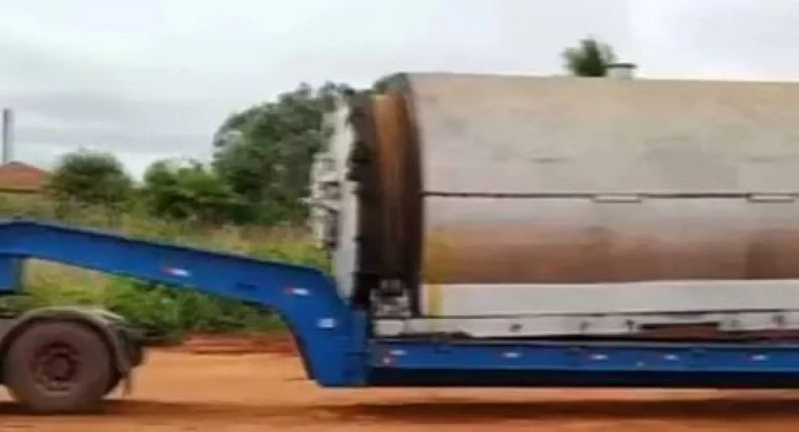 MP recomenda interdição de empresa que queima pneus em Sete Quedas