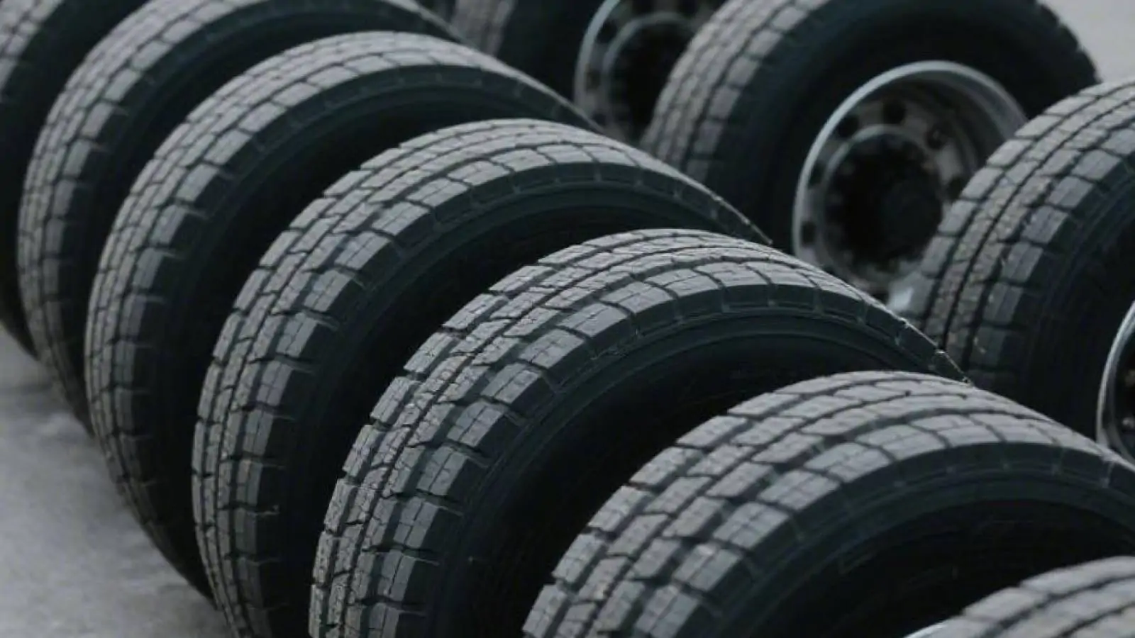 Parceria Brasil-China levará R$ 6,2 bilhões a fábrica de pneus no Paraná; veja os detalhes