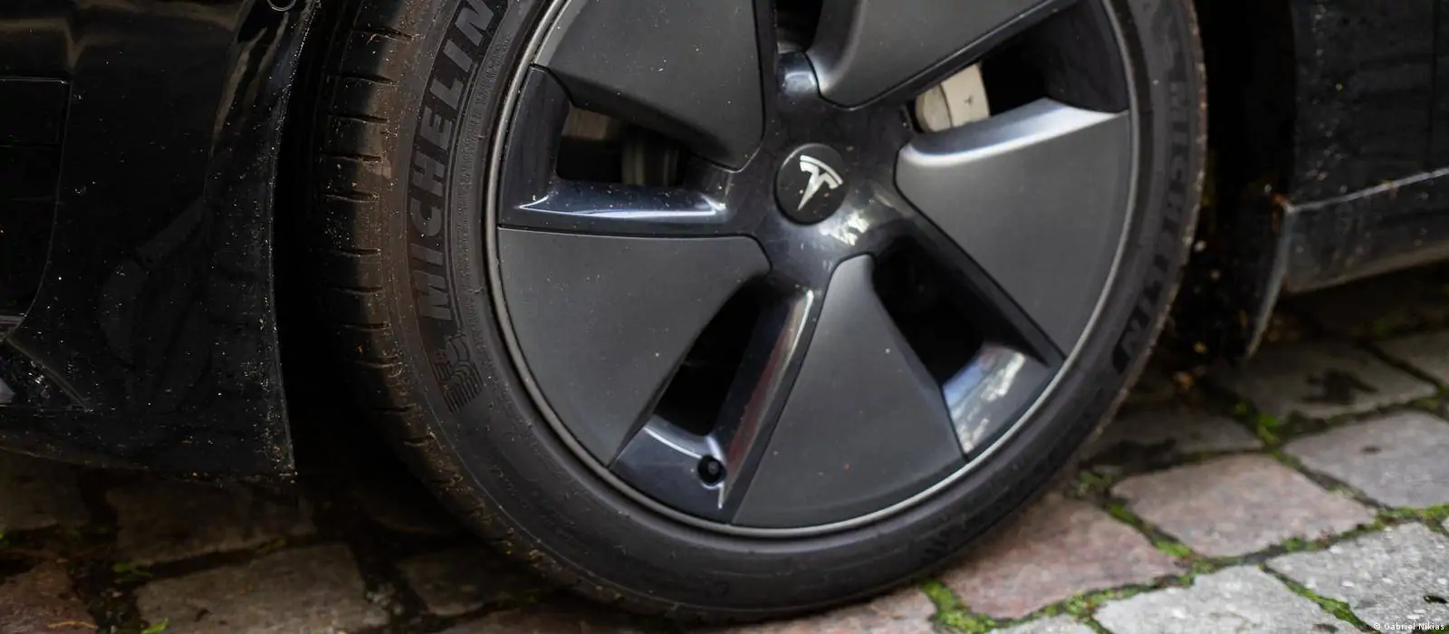 Pneus: o item poluidor menos conhecido dos carros elétricos