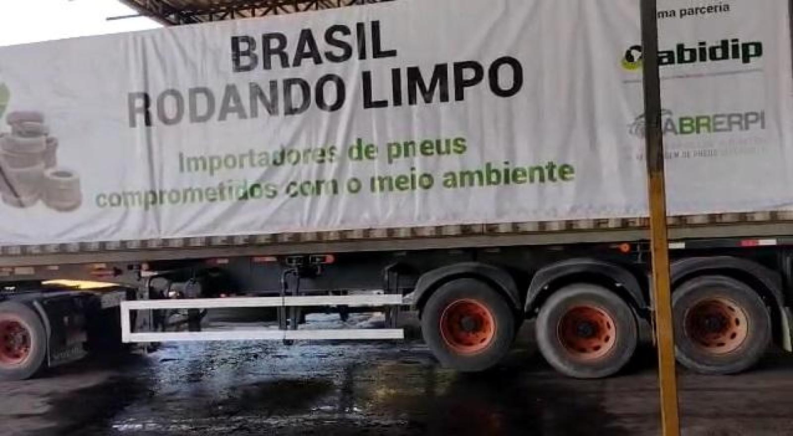 Pneus recolhidos em Manaus chegam nesta quinta-feira em recicladora na Região Metropolitana de Curitiba