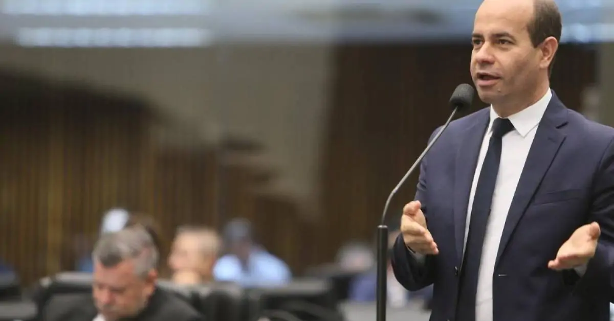 Precisamos falar sobre reciclagem: deputado Evandro Araújo reacende debate sustentável com audiência pública em Maringá