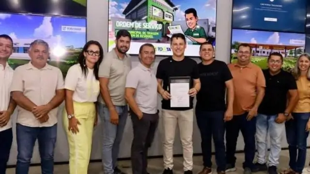 Prefeito de Toritama assina ordem de serviço para construção do Centro de Reciclagem