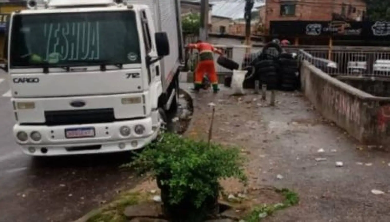 Prefeitura de Manaus intensifica combate ao descarte irregular de pneus