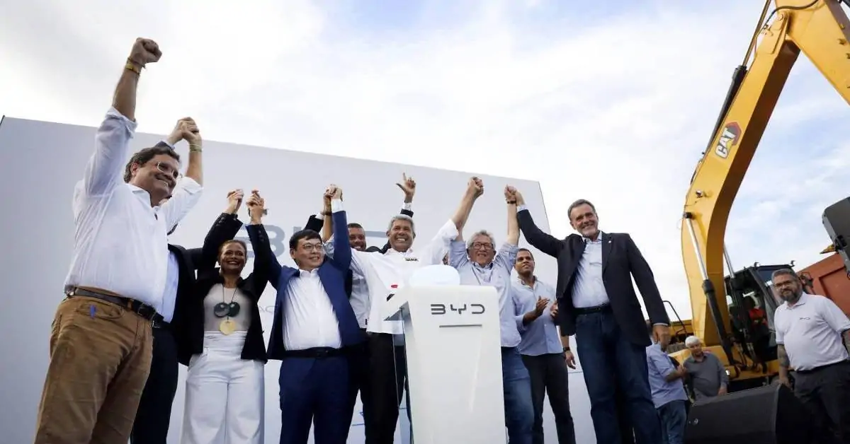 Governo desclassifica proposta de empresa brasileira, e montadora BYD inicia obras na Bahia