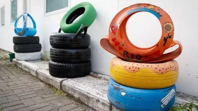 Projeto transforma pneus em artesanato e previne dengue no Rio