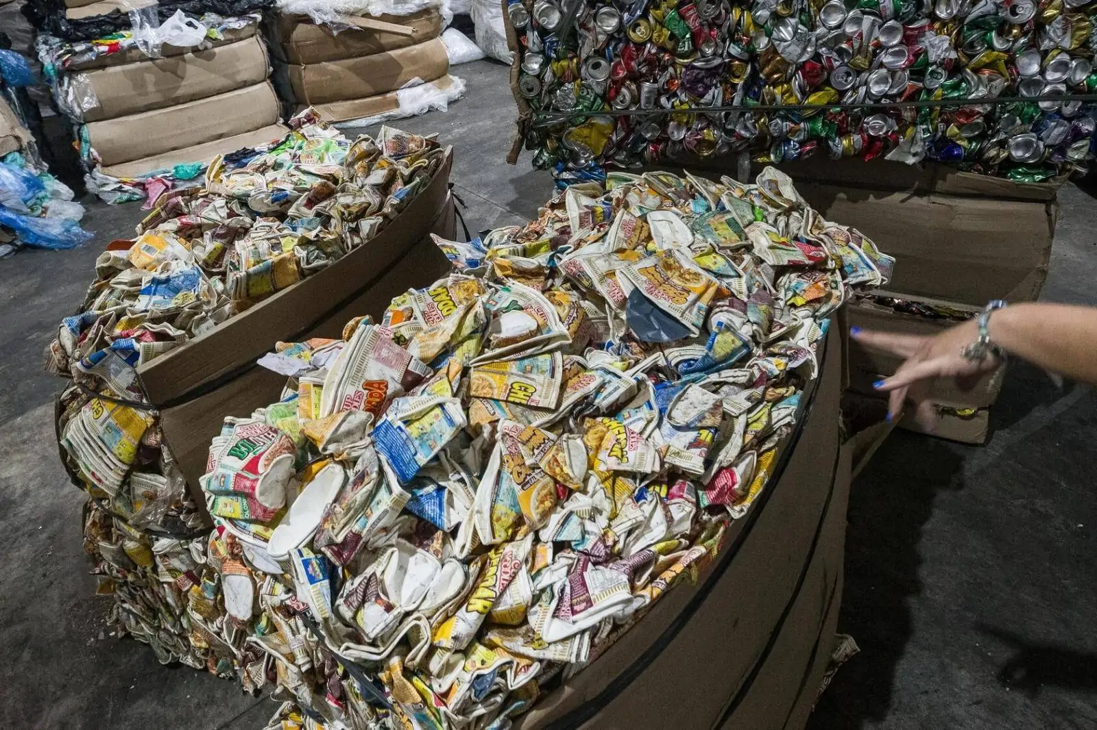 Qual material evita mais emissões ao ser reciclado? Veja ranking