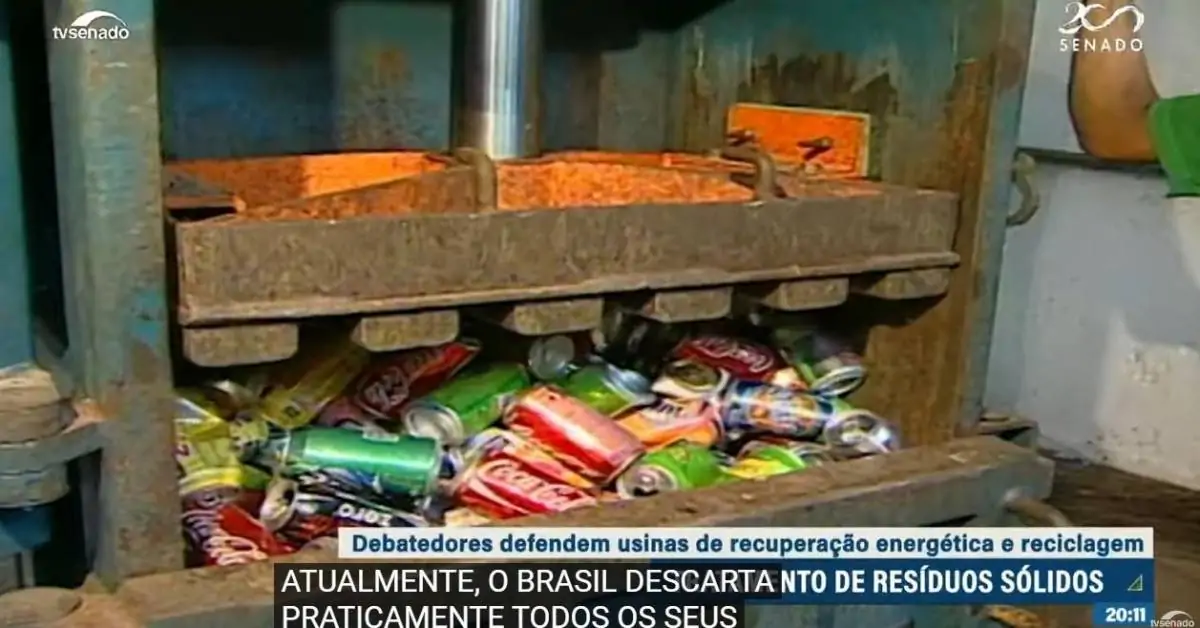 Reciclagem e recuperação energética amenizam danos do lixo, aponta debate