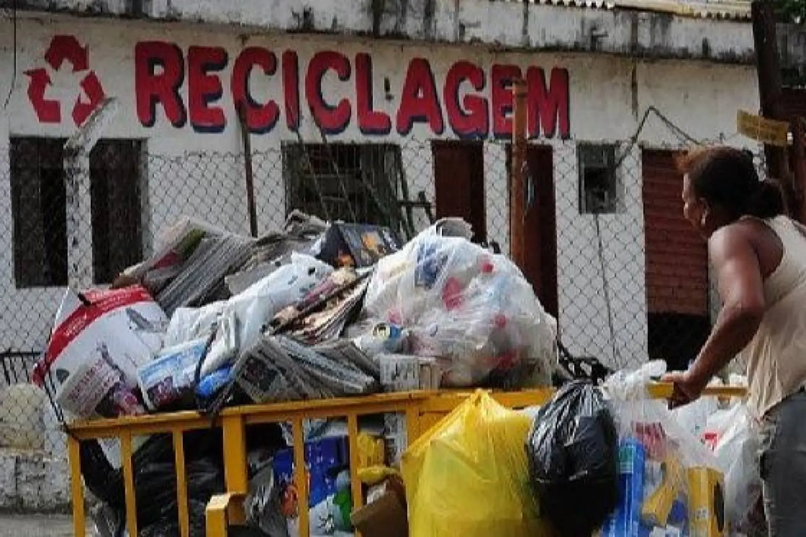 Reforma tributária pode elevar carga sobre reciclagem de 6,5% para 26,5% no Brasil