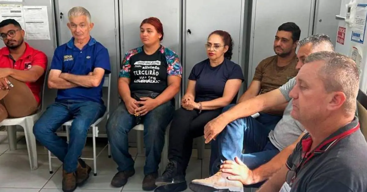 Reunião com empresários de pneus no município.