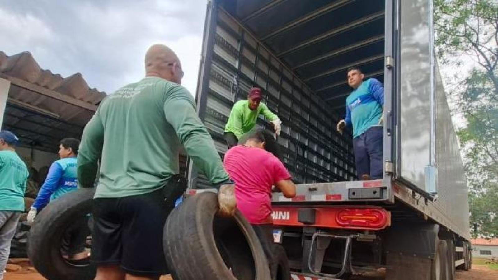 Secretaria de Meio Ambiente de Tupã envia carga de quase 5 mil pneus velhos para reciclagem em Curitiba