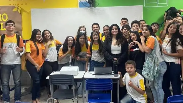 Sema orienta estudantes sobre coleta seletiva e reciclagem de resíduos sólidos 