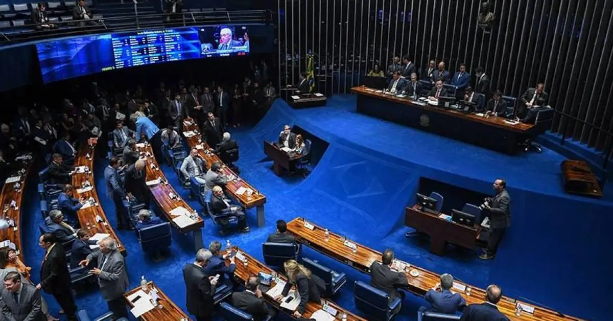 Senado aprova projeto que proíbe importação de lixo